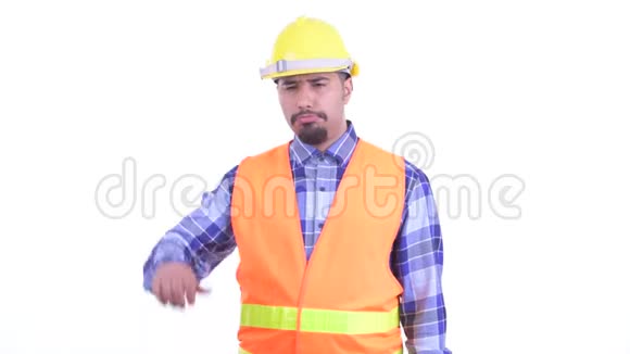 可怜的长胡子的波斯人建筑工人竖起大拇指视频的预览图