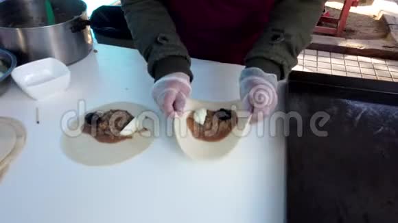 供应商提供肉卷卷卷玉米饼视频的预览图