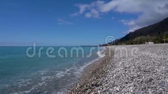 长岸海岸线黑海青山带树阿布哈兹视频的预览图