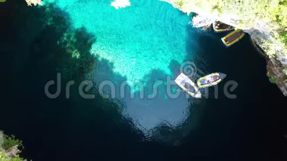 基法洛尼亚岛希腊著名的梅利萨尼湖乘船旅行暑假假期视频的预览图