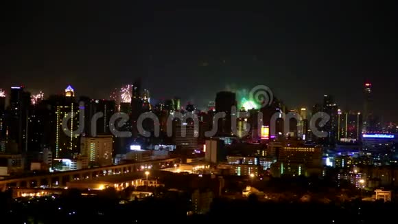 烟火倒计时曼谷之夜视频的预览图