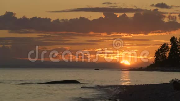 阳光海岸日落英属哥伦比亚视频的预览图