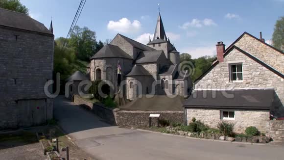 贝尔金的塞勒斯村教堂视频的预览图