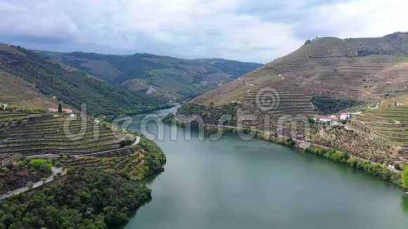 神奇的葡萄牙从上面多罗河谷的多罗河视频的预览图