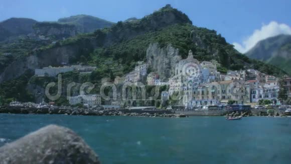 意大利港口的海岸视频的预览图