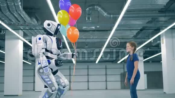 一个机器人把五颜六色的气球送给一个女孩未来的概念视频的预览图