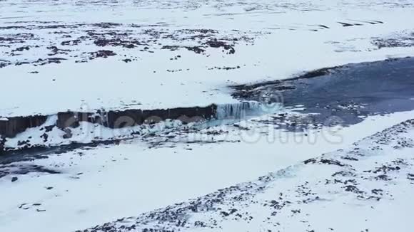 冰岛雪湖无人驾驶飞机4k视频的预览图