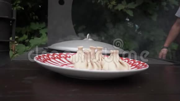 传统的白种人菜肴传统的格鲁吉亚美食金卡利视频的预览图