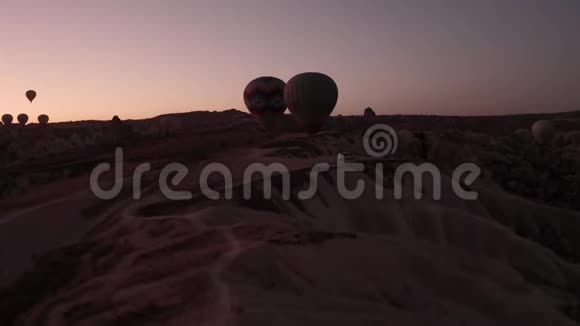 卡帕多西亚的气球美丽的地方秋天戈雷姆视频的预览图