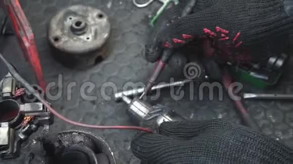 点焊和起动机电机线圈收波特写视频的预览图