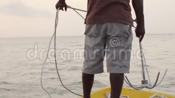 渔夫抛锚视频的预览图