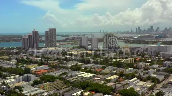 2019年夏季飞越迈阿密风景视频的预览图