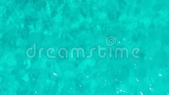 热带海洋蓝水背景慢闪波光视频的预览图