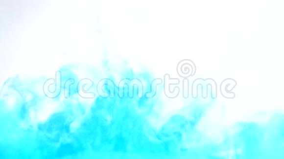蒸汽运动效果蓝色浮蒸汽白色视频的预览图