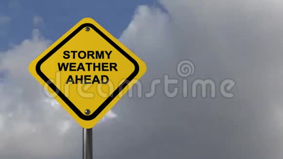 前面是暴风雨天气视频的预览图