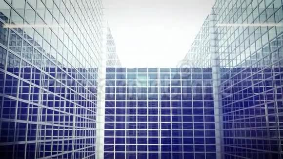 在大型现代化玻璃立面建筑上倾斜视频的预览图