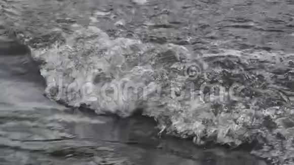 流动的水视频的预览图