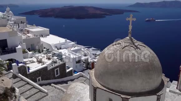 希腊圣托里尼奥亚美丽的大型东正教教堂视频的预览图