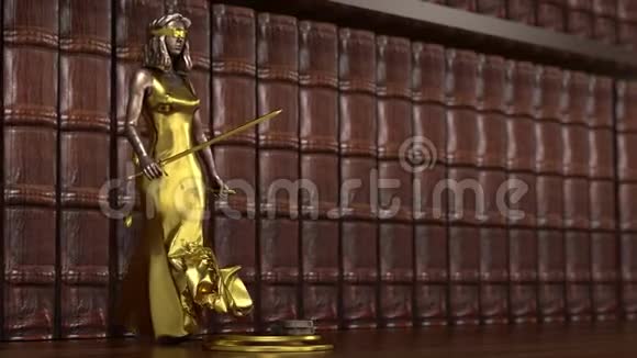 正义女神站在台座上忒弥斯手里拿着天平和剑的女人3d渲染视频的预览图