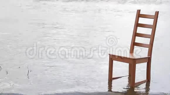 木椅波江背景视频的预览图