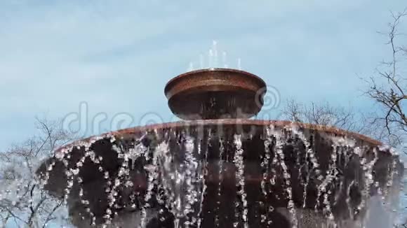 瀑布压力水视频的预览图