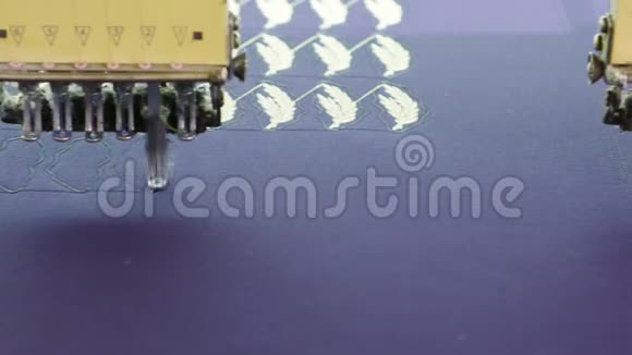 全自动工业缝纫机用数字图案缝制视频的预览图