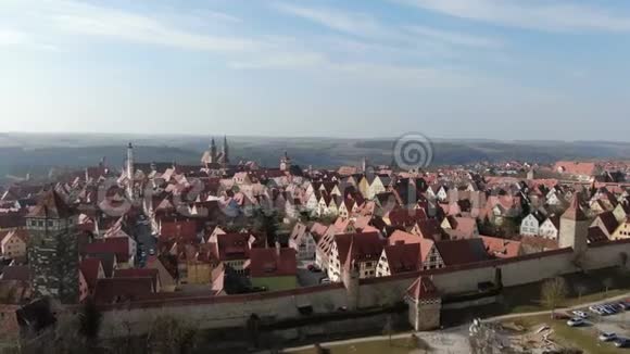 德国小城市罗滕堡奥伯德陶伯的空中镜头4k视频的预览图