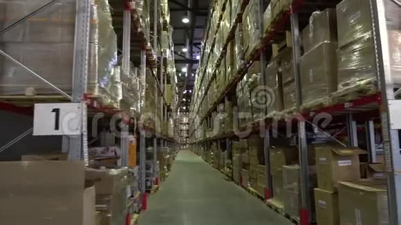 仓库存放于企业大型货架5视频的预览图