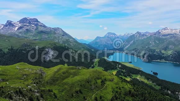 瑞士西尔斯湖和恩加丁地区的美景视频的预览图