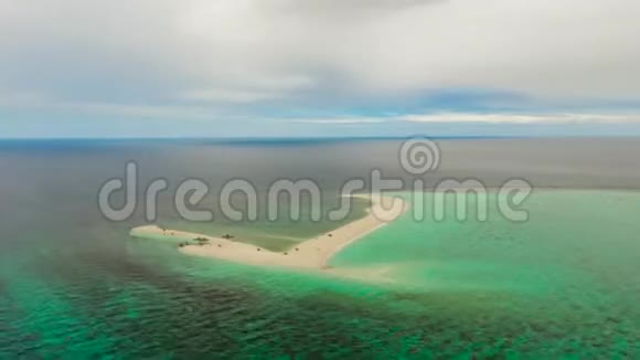时间推移热带岛屿沙滩菲律宾卡米古因视频的预览图