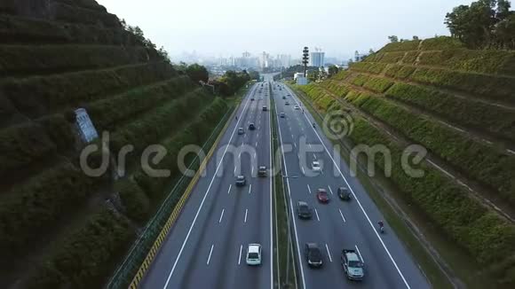 吉隆坡城市空中无人机景视频的预览图