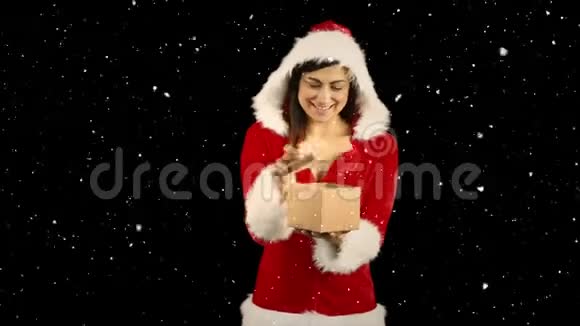 桑塔西服开幕礼品盒中的白雪公主视频的预览图