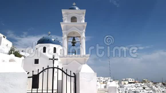 圣托里尼岛上的阿纳斯塔西教堂在伊梅罗维格利的日间外景拍摄视频的预览图