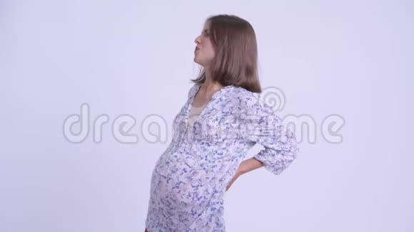 背部疼痛的年轻孕妇视频的预览图