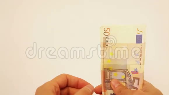 数着几张欧元钞票视频的预览图