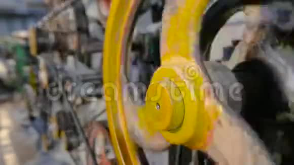 普利特写生产中要素的轮换工厂中的工作流程聚酯厂视频的预览图