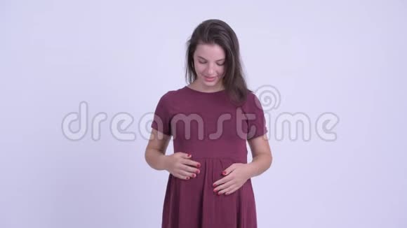 快乐年轻美丽的孕妇握手视频的预览图
