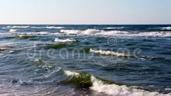 从鸟瞰波罗的海景象视频的预览图