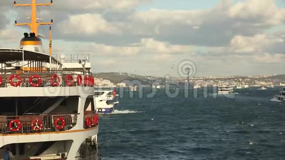 伊斯坦布尔的旅游船特写视频的预览图