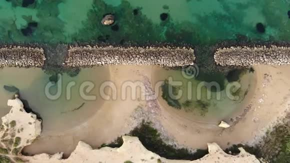 意大利西西里西里岛Cirica湾的垂直航空着陆视图视频的预览图