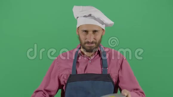 成人厨师磨刀视频的预览图