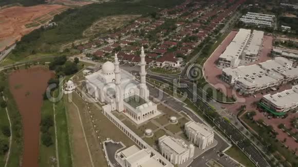森达扬清真寺鸟瞰马来西亚视频的预览图