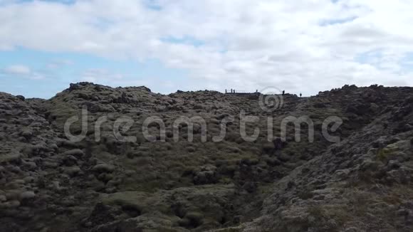 熔岩田苔藓覆盖也被称为绿色熔岩在Skaftareldahraun冰岛视频的预览图