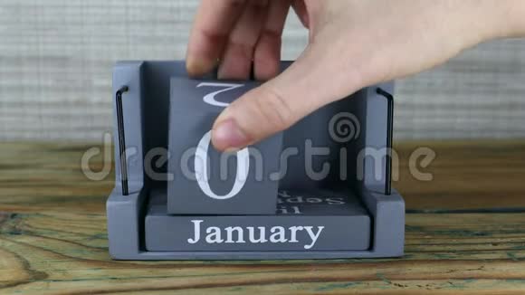 一月3立方体日历视频的预览图