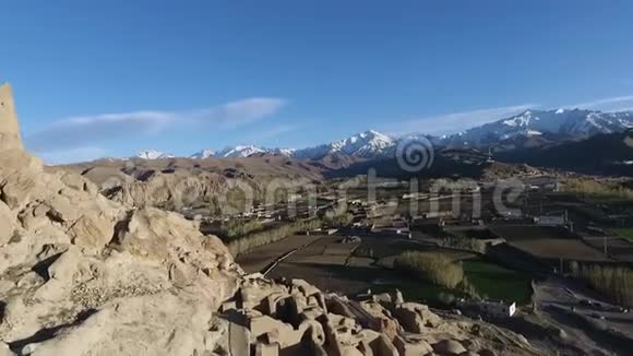 从ShareGholghola的Bamyan山谷扫描空中变焦尖叫之城叹息之城视频的预览图