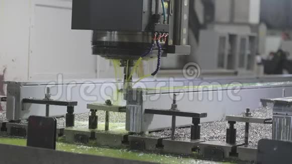 大型机床厂用液体冷却钻件的工艺视频的预览图
