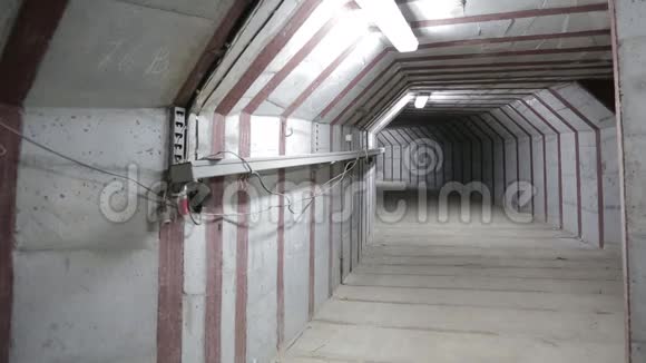 地下隧道2视频的预览图