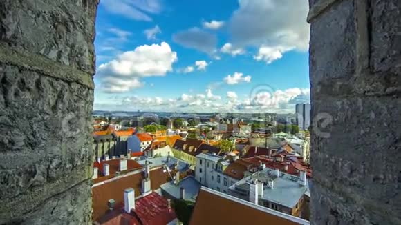 爱沙尼亚塔林老城瓦纳林的鸟瞰图视频的预览图