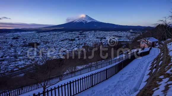 4K时幕山日本富士田冬季日出富士视频的预览图