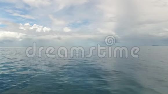 蔚蓝的大海地平线视频的预览图